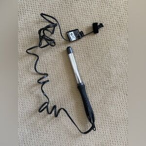 Black and Silver Curling Wand